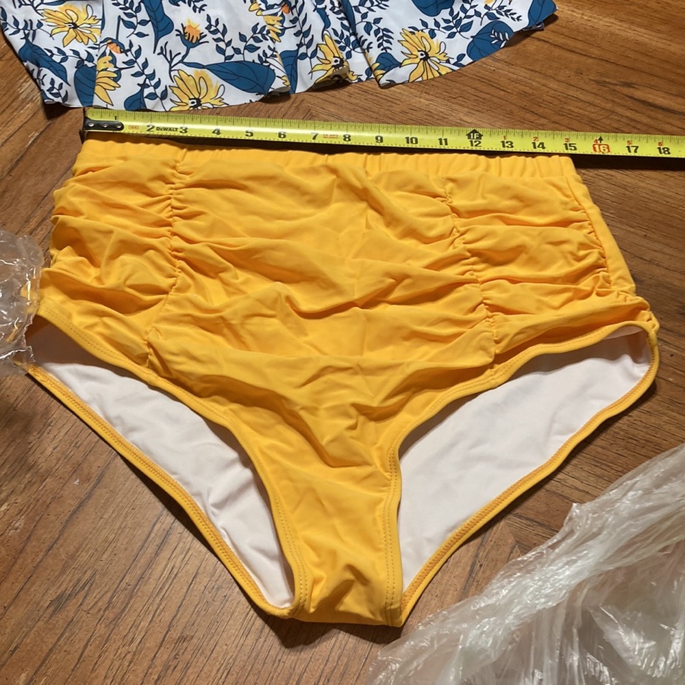 Avid love Bikini swimsuit XXL - Picture 2 of 12